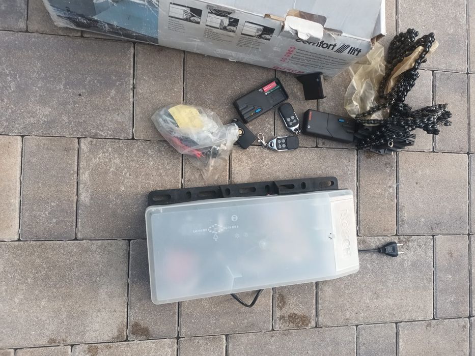 Motor ușa garaj Bosch,,incomplet!"