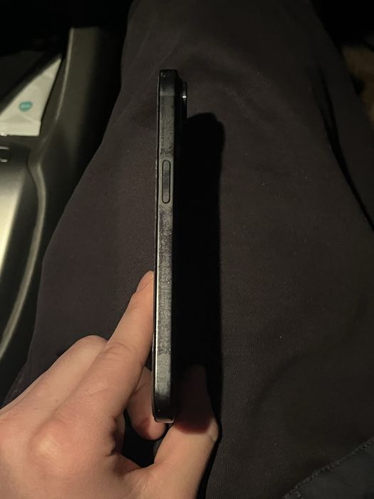 Продам iPhone 15 с документами