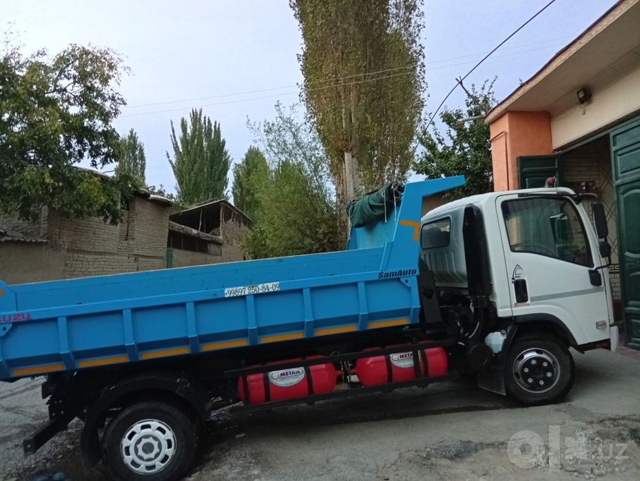 Isuzu 2011йил...