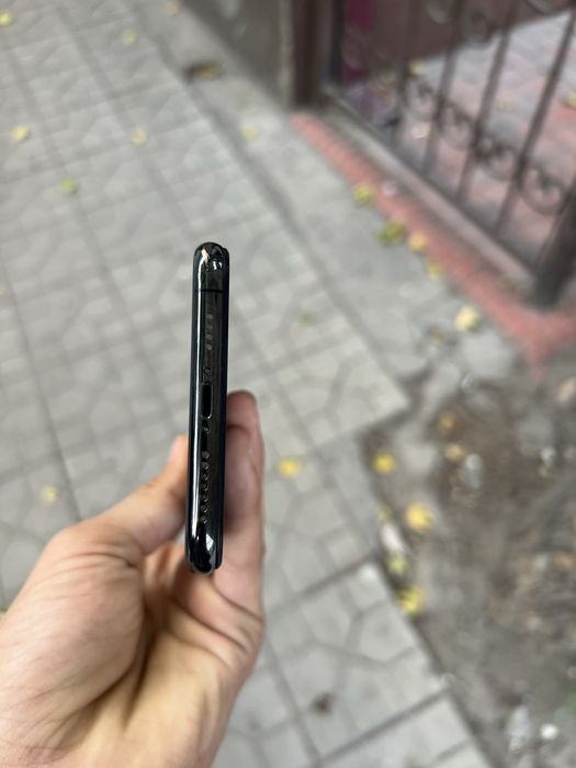 Nomi iphone xs max