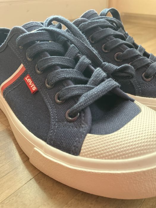 Кецове Levis 36