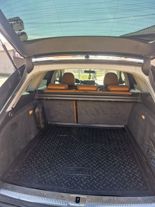 AUDI A4 B8 2010, 2.0TDI 136CP. Piele. Navi Mare. 2 seturi jante.