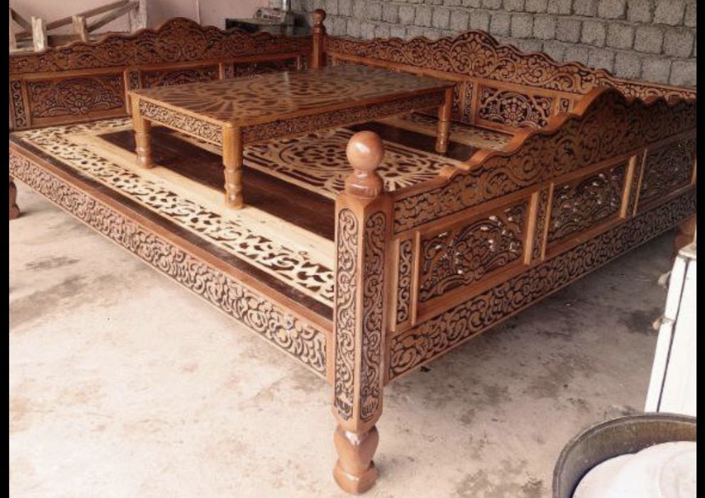 Топчан из ореха новый