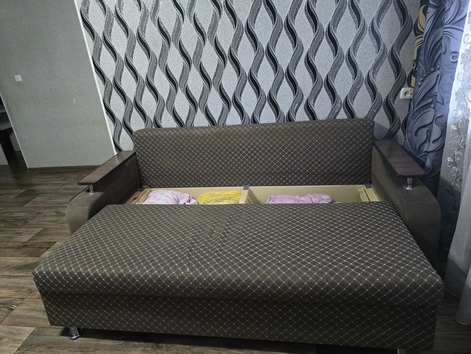 Продаю диван.    .