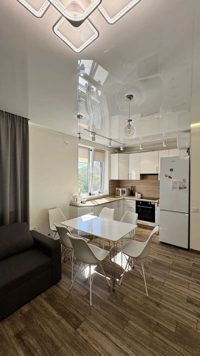 Тристаен имот в кв.Красно село