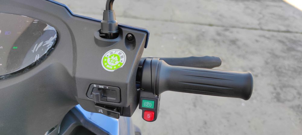 Скутер електрически модел ZG-S 2000W - 60V/20Ahс -възможност за лизинг