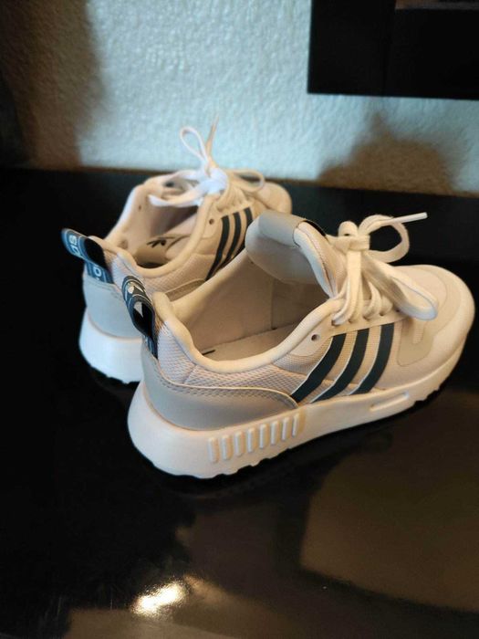Маратонки Adidas