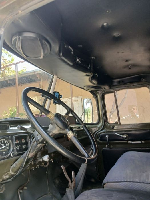 Zil sirochni sotiladi