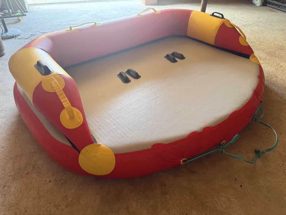 Диван.Водный аттракцион