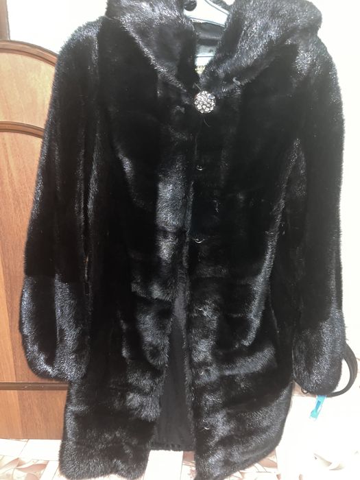 Продам норковую шубу