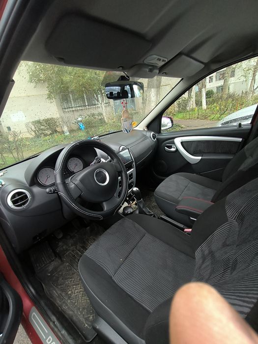 Vînd Logan Laureat 2009 1,4 MPI