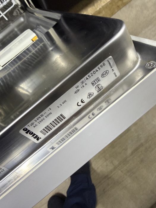 Miele Съдомиялна 60см  три кошници 14комплекта Germany гаранция