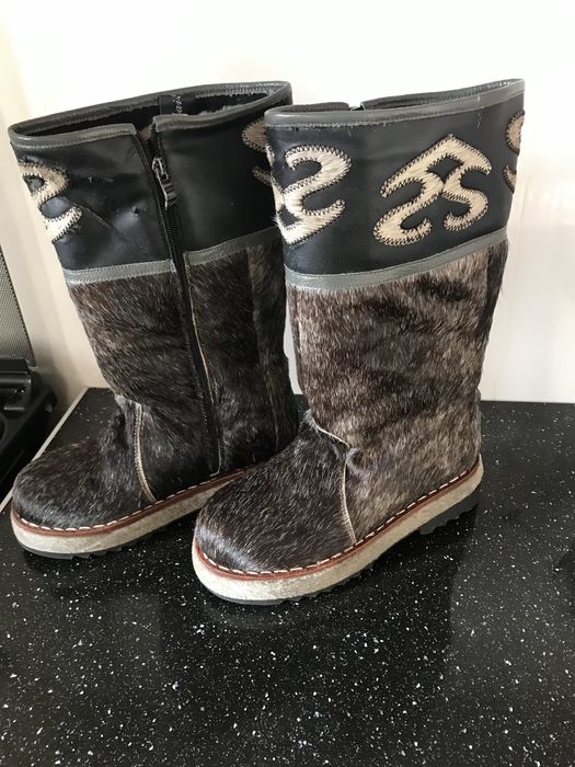 Продаётся угги, унты, сапоги