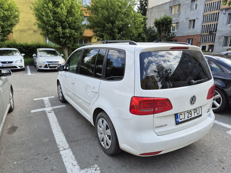 VOLKSWAGEN Touran 2013 — imagine 3