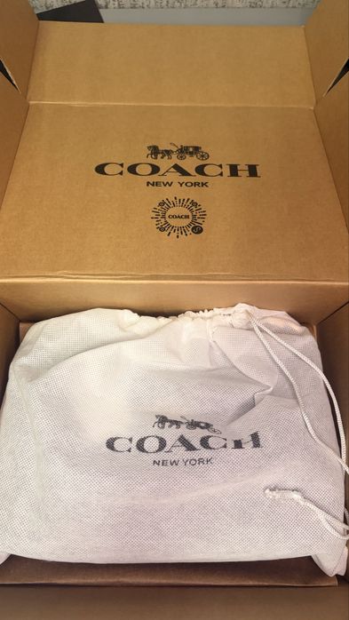 Дамска чанта Coach – нова с етикети