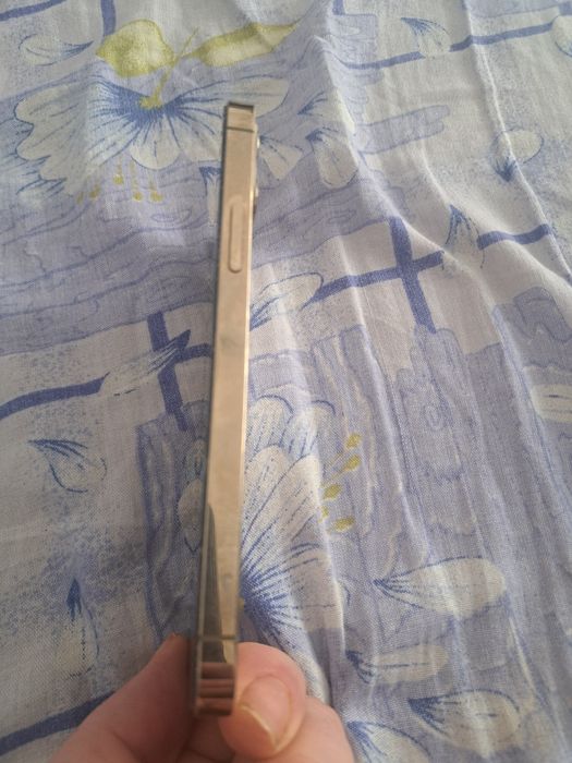 Iphone 12 pro gold