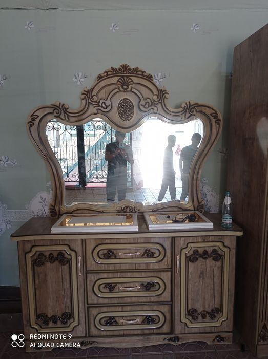 Спальный гарнитур