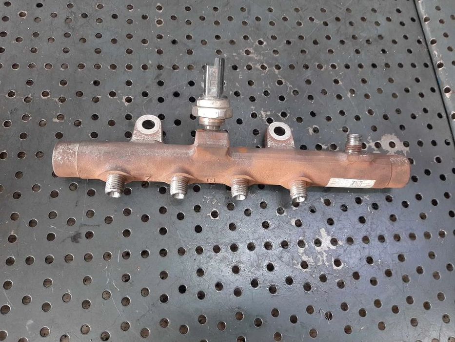rampa injectoare 1.5 dci k9k renault megane 2 scenic 2 kangoo clio 3 8200296867