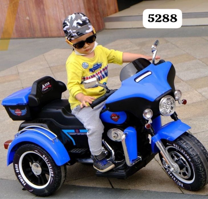 Детские машинки и моттциклыө