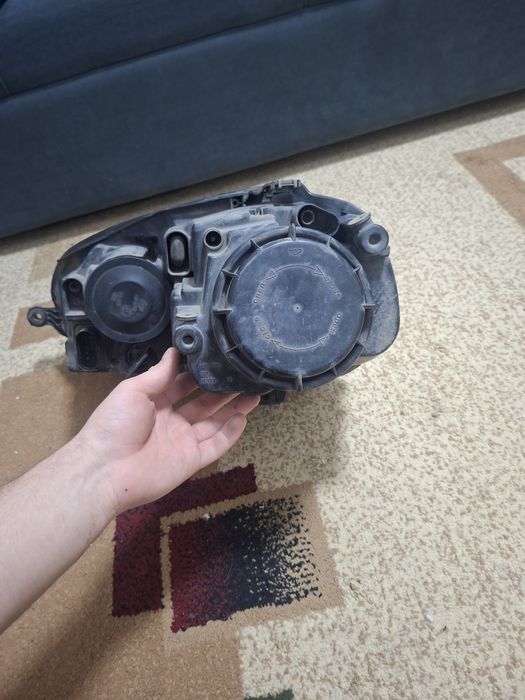 Продам фары vw golf 5 /Jetta 5