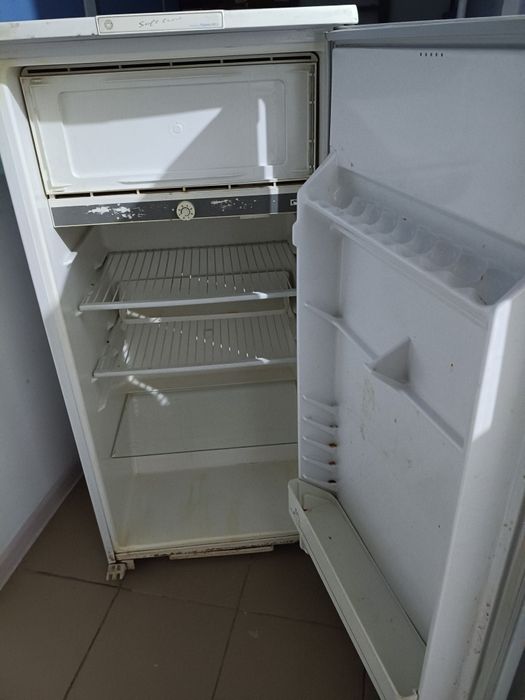 Отдам даром холодильник