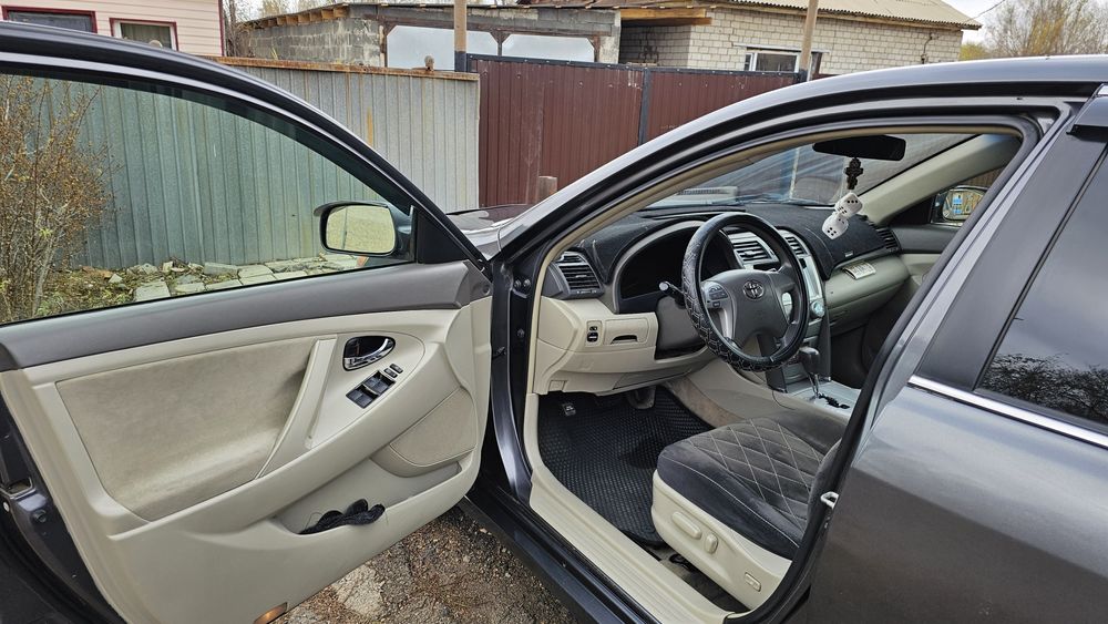 Продам Тайота камри 40 СРОЧНО!