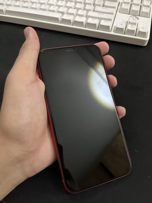 Продам Iphone 11 128GB в идеальном состоянии