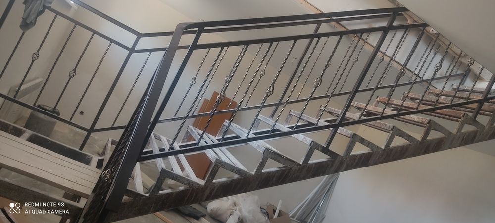 Железные перила для лестниц
