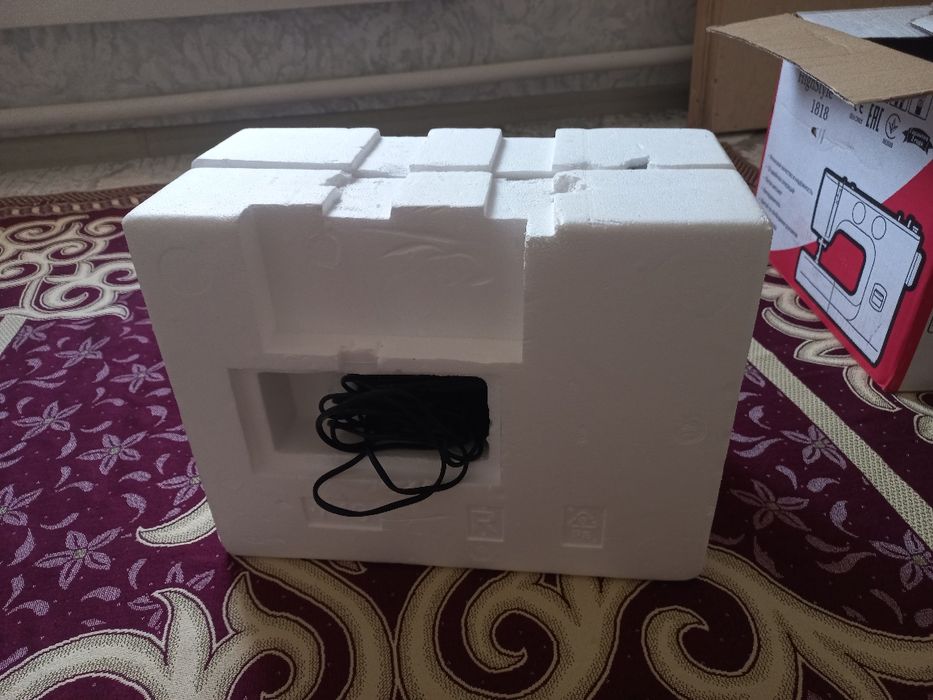 Швейная машина Janome