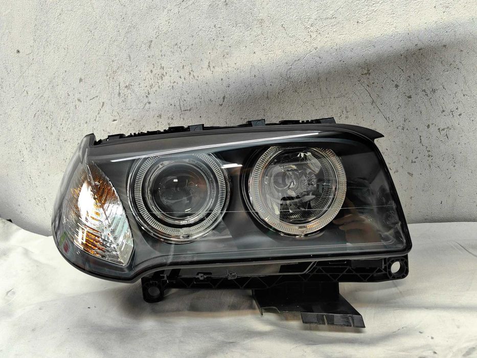 Оригинален НОВ фар БМВ Е83  BMW X3 E83  Feis Dynamic D1s