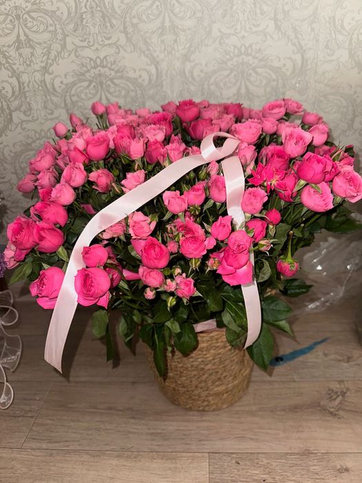 кустовые розы свежий