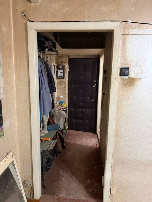 Продам чиланзар 9.  Трёх комнатная.  Балкон 2*6