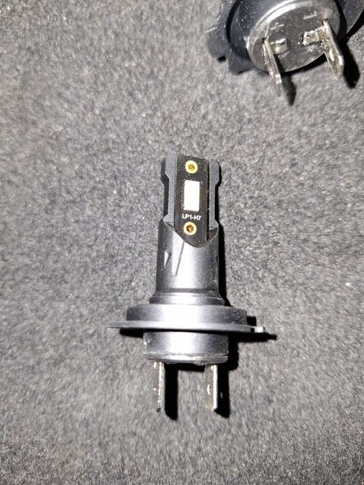 LED крушки за автомобил  H7