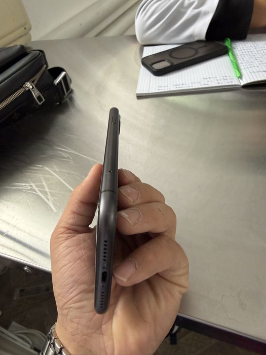 Айфон 11 срочноо