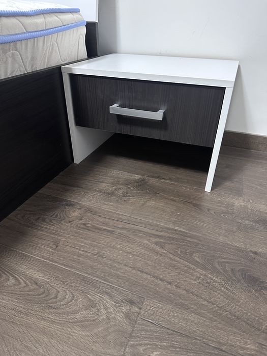 Спалня + матрак + две нощни шкафчета