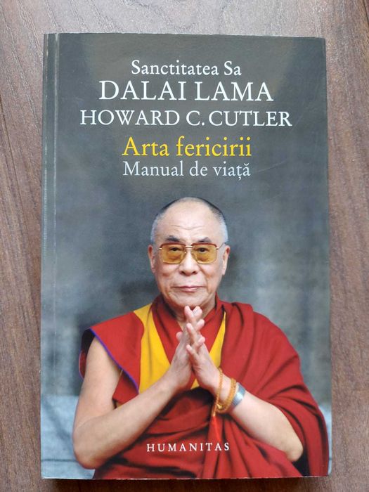 Carte Arta fericirii Manual de viata Dalai Lama