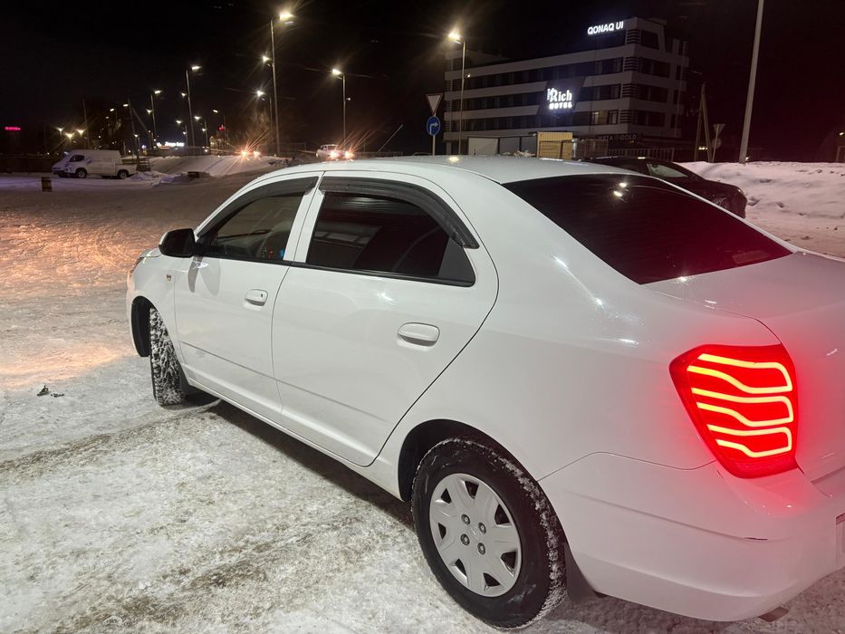 Продам фары на Chevrolet Cobalt