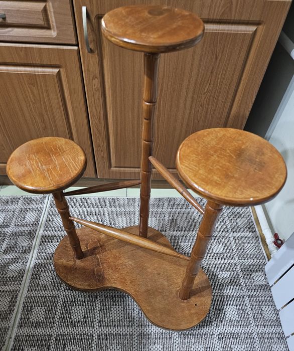 Продам подставку для цветов