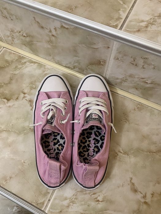 Converse цикламени гуменки
