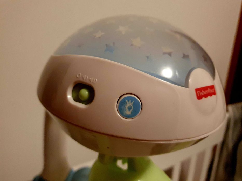 Carusel muzical patut bebelusi