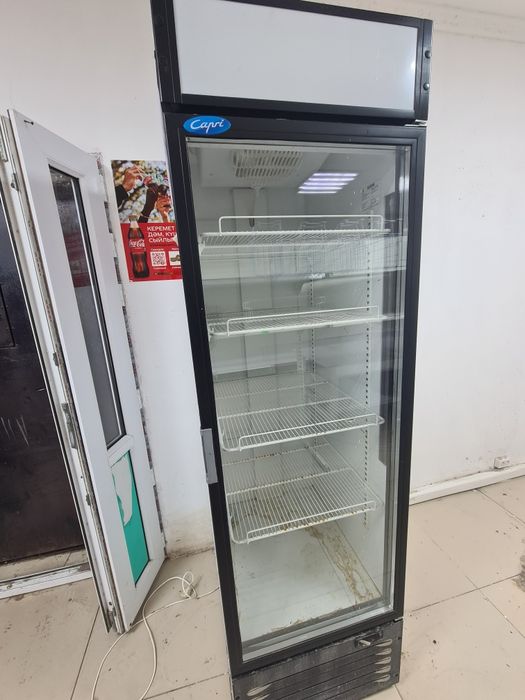 Холодильник витринный