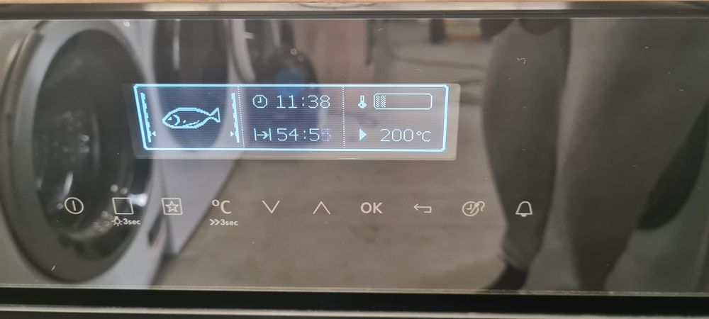 Фурна за вграждане AEG A+ 71л  Пиролиза + Soft Motion  Made in Germany ТОП!