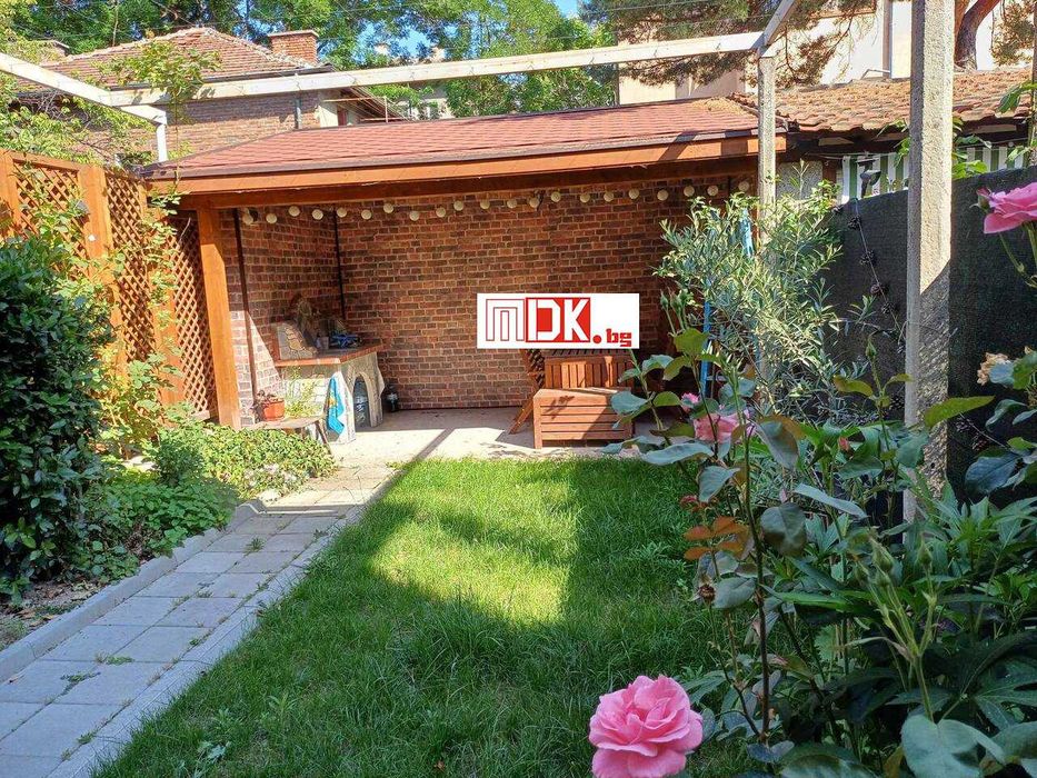 Продава се Тристаен апартамент в Пловдив, Съдийски - 101 кв.м за 1040 €/кв.м - Снимка #8