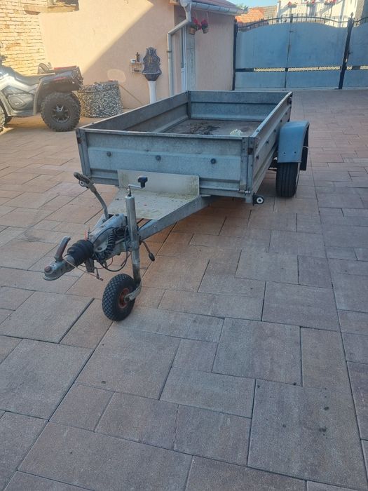 De vânzare remorcuta de 750 kg