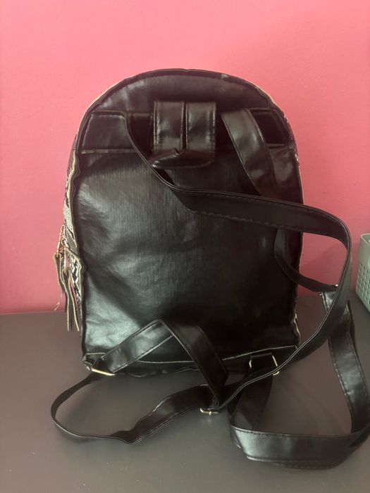 Дамска раница с змийски принт