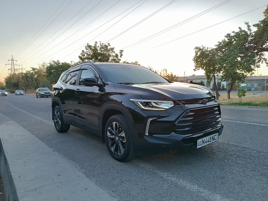 Tracker 2 premier, 2023