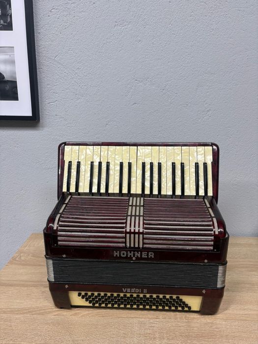 Acordeon Hohner Verdi 2 cu 80 basi Vergea lunga
