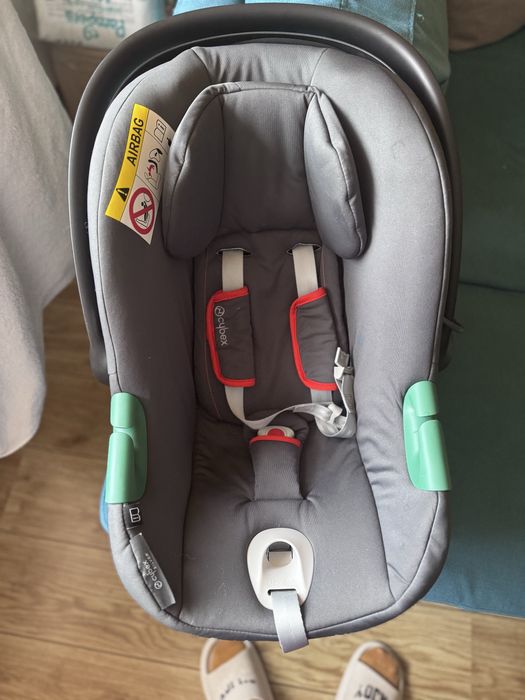 Cybex Aton b2 i-size