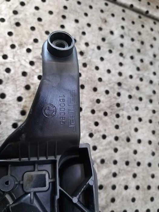 Capac cotiera bmw seria 5 f11 1600085