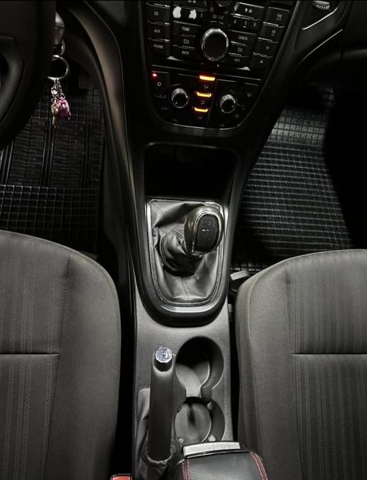 Opel Astra J Hatchback